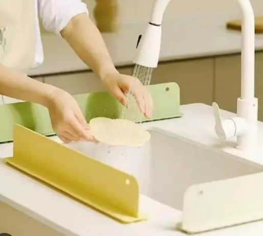 🧼 Silicone Kitchen Sink Splash Guard - Keep Your Counter Dry & Clean - image 1