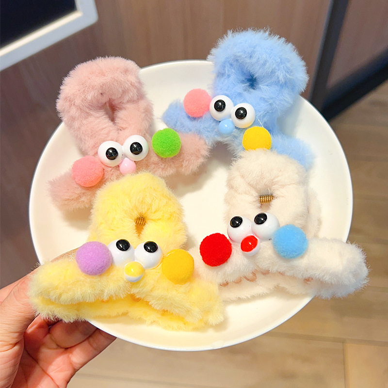 New Dopamine Cartoon Big Eyes Cute Hairpin Female Back Shark Clip Funny Ugly Doll Plush Grab Clip