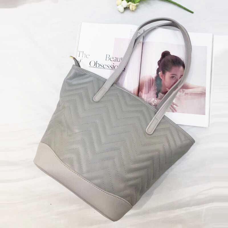 Fashion simple Handbags solid color casual travel Shoulder Bag Cooskin tote Bags korean style