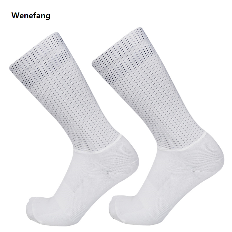 Wenefang Style New Polka Dot Summer Sports Cycling Socks Non-slip Silicone Pro Outdoor Racing Bike Socks Calcetines Ciclismo