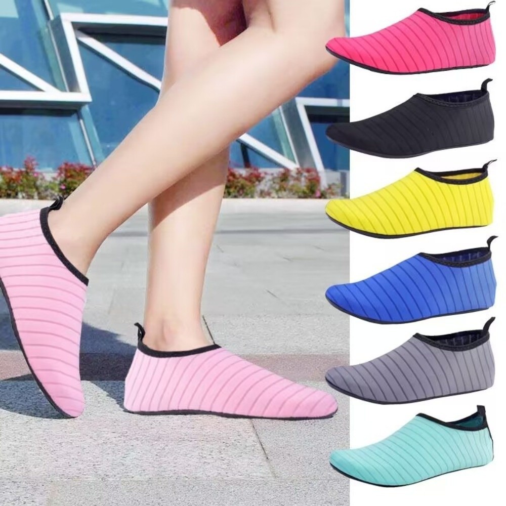 1 Pair Durable Unisex Water Sports Shoes Quick-Dry Lightweight Beach Swim Shoes Anti-Slip Rubber Sole Aqua Shoes Water Sports
