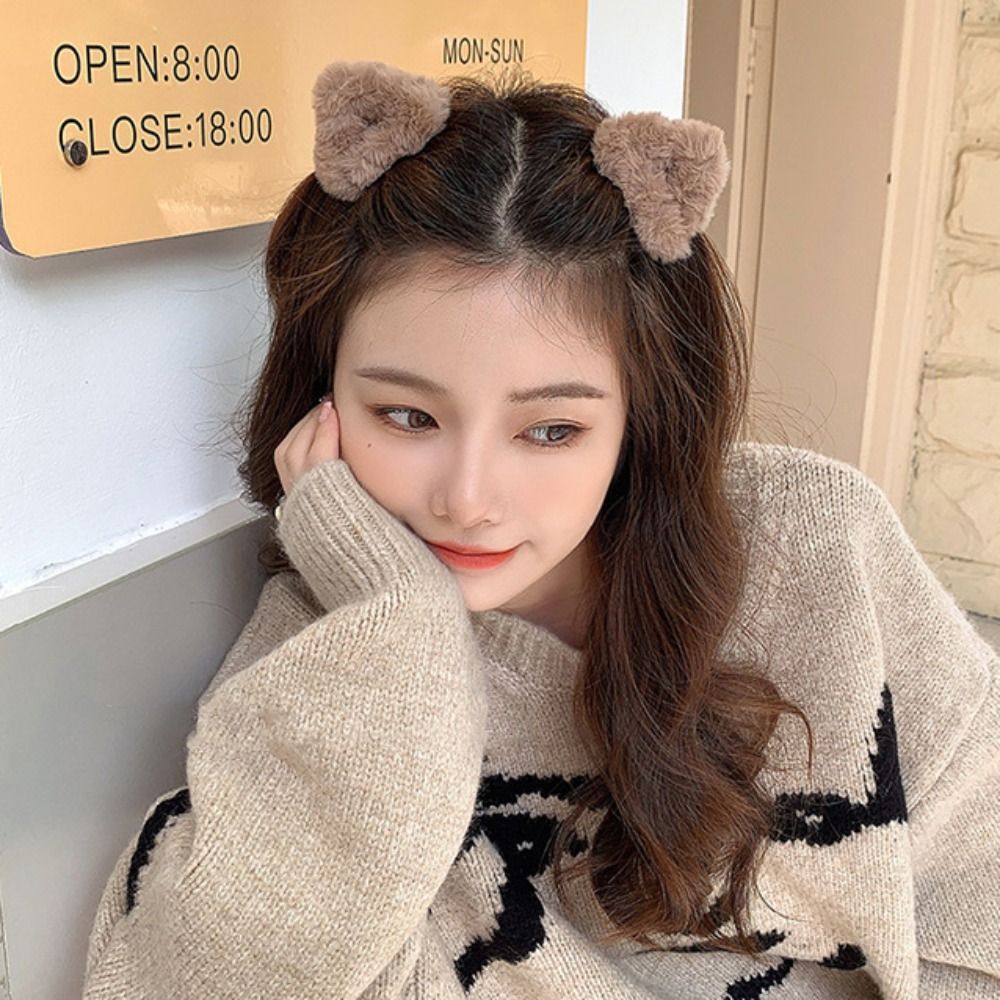 Elegant Lambhair Plush Cat Ear Hair Clip Hollow Small Size Small Bear Ear Hair Claw Hairpins New Year Mini Cat Ear Hairgrip Children