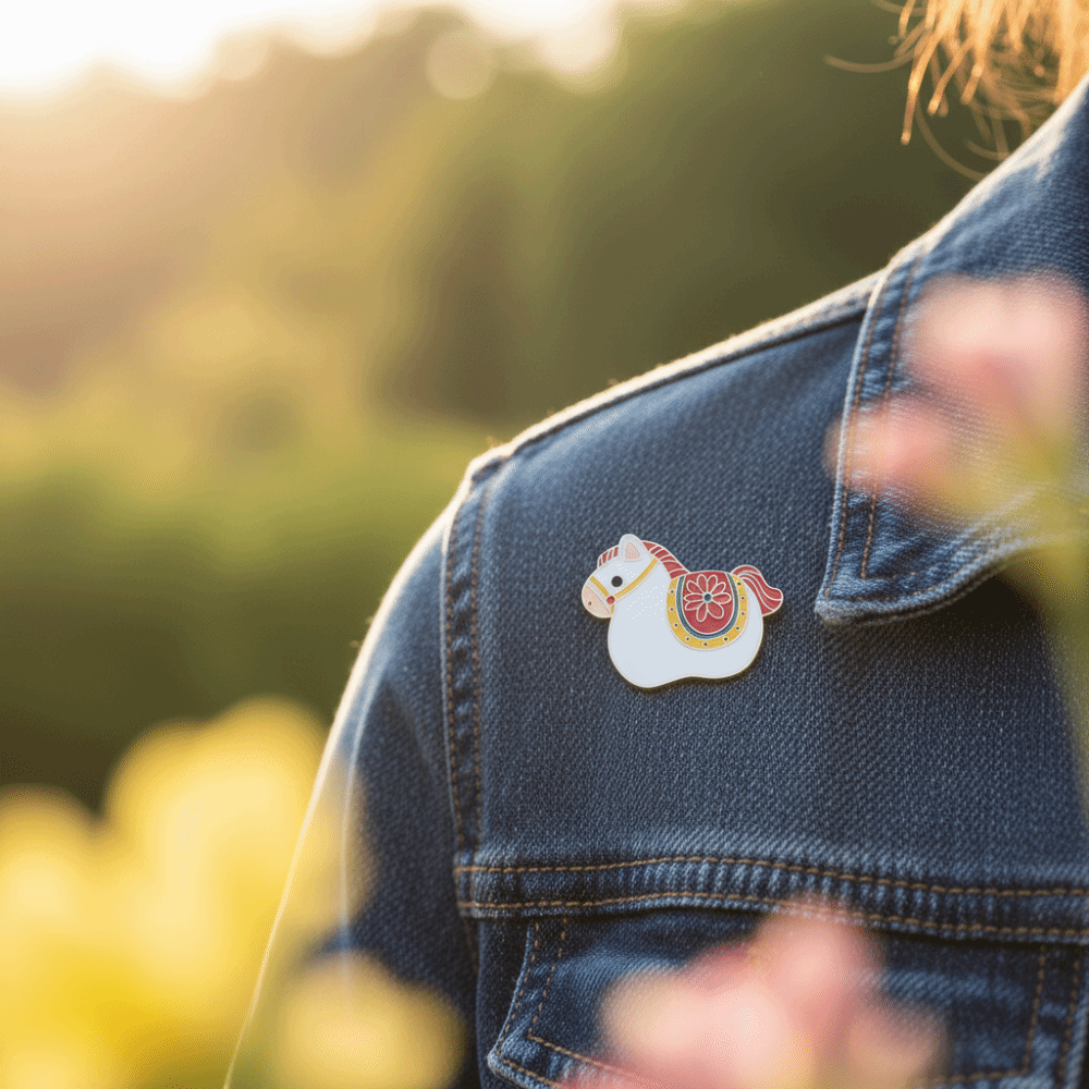 Creative Cartoon Zodiac Horse Brooch Alloy Exquisite Animal Brooch Decorative Lapel Pin New Year Gift