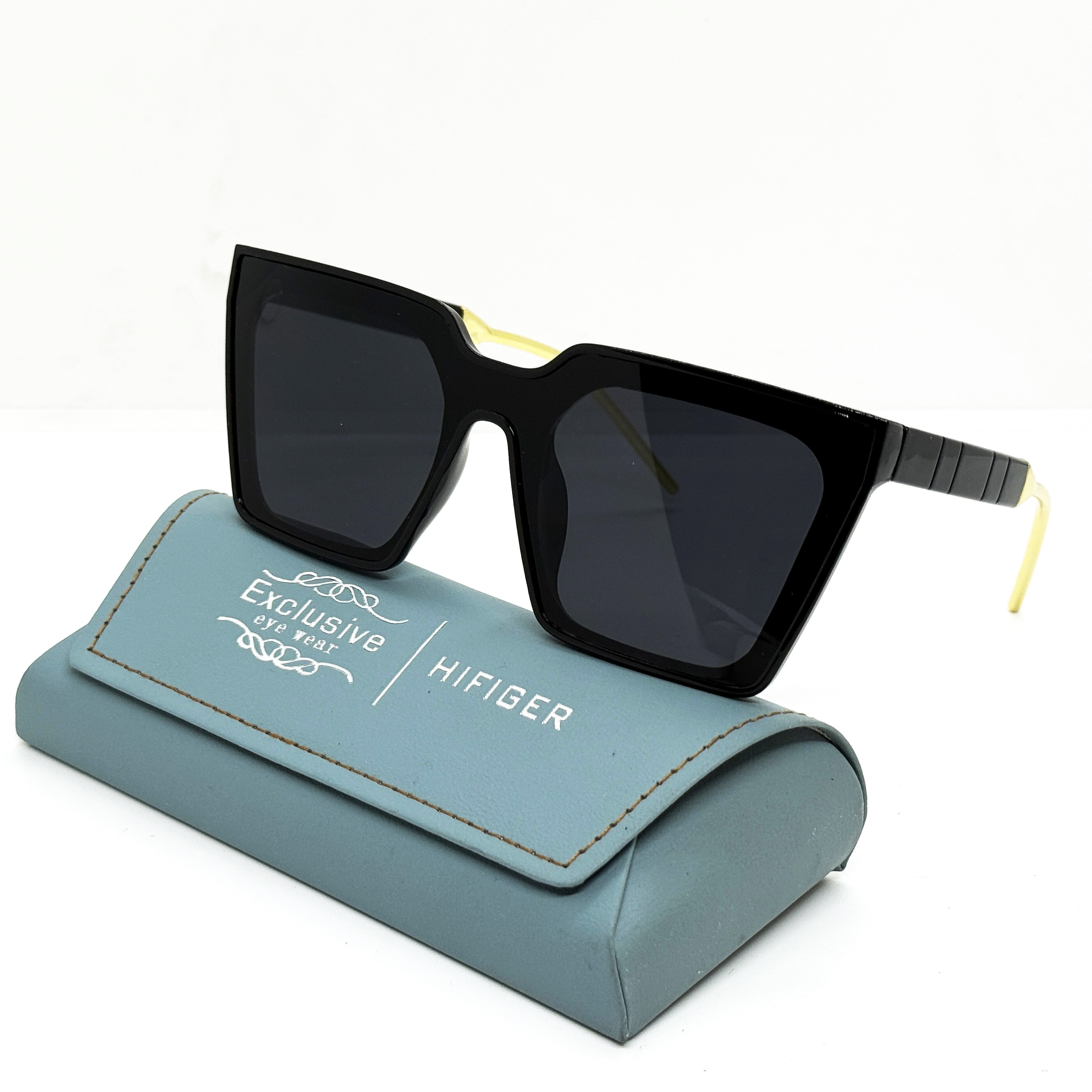 Korean Trendy Square Sunglass For Women- Black Lens and Frame | Fashion Poycarbonate Frame Eyewear Sunglasses For Women