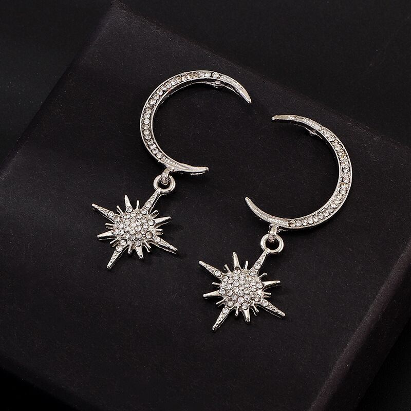 【New arrivals】Flash Star Moon Earrings Women's Japanese and Korean Style Simple Elegant Earrings Long Tassel Face Slim