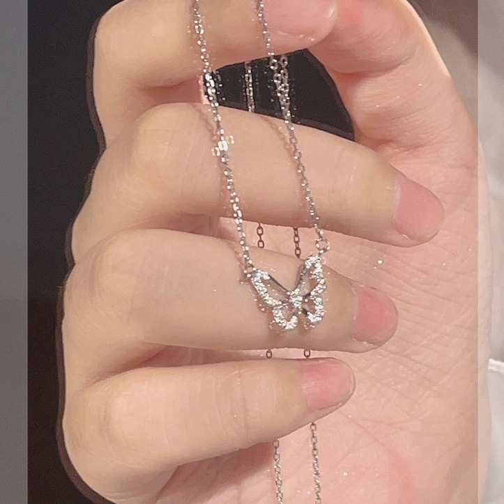 【Top-notch quality】Hollow Butterfly Diamond Women's Ins Fashionable Clavicle Chain Design Simple Mori Neck Chain