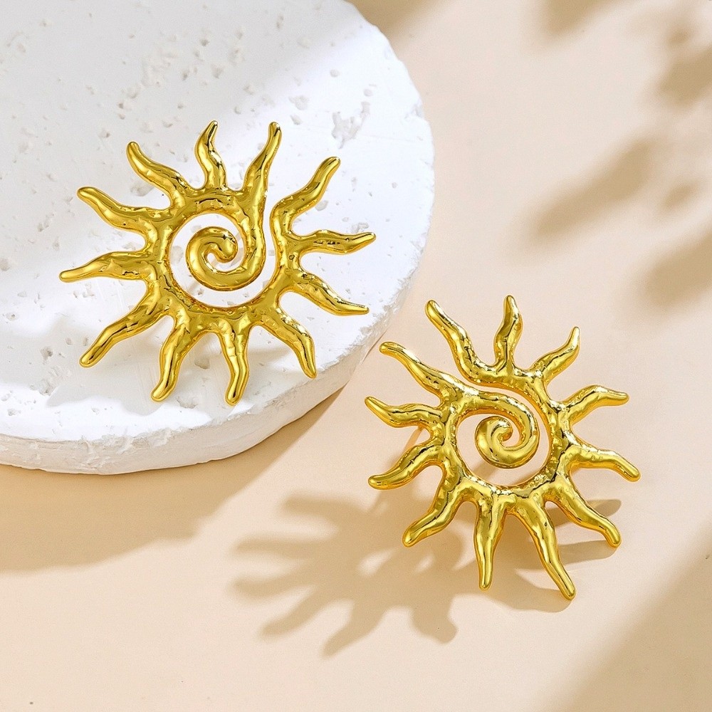Fashion Jewelry Unique Sun-shaped Flower Earrings Hollow Out Elegant Vintage Bohemian Earrings Stainless Steel Light Sun Ear Stud Gifts