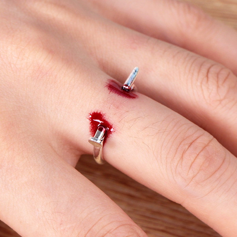 【Qian poem li Store】1PC Nails Halloween Unisex Horrifying Finger Ring For Halloween Party Gifts Jewelry Funny