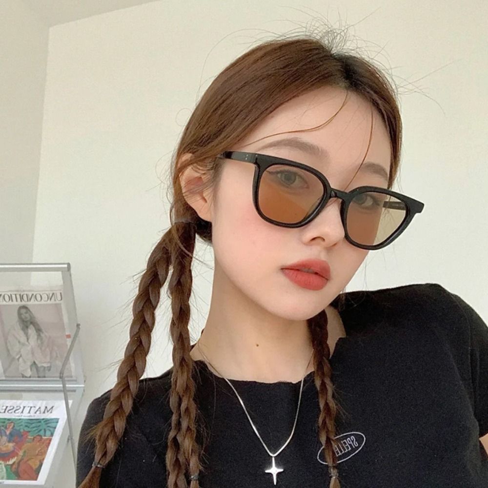 Trendy Punk Black Frame Sunglasses Street Photos Sun-Protective Black Shades Glasses Summer Decoration Driving Glasses Beach