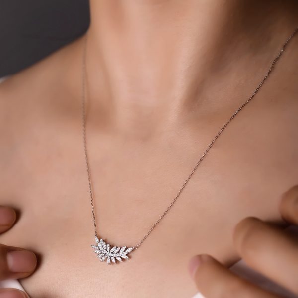1Pcs Kawaii Delicate Leaf Pendant Necklace Women Luxury Inlaid Crystal Cubic Zirconia Aesthetic Wedding Engagement Fashion Jewelry