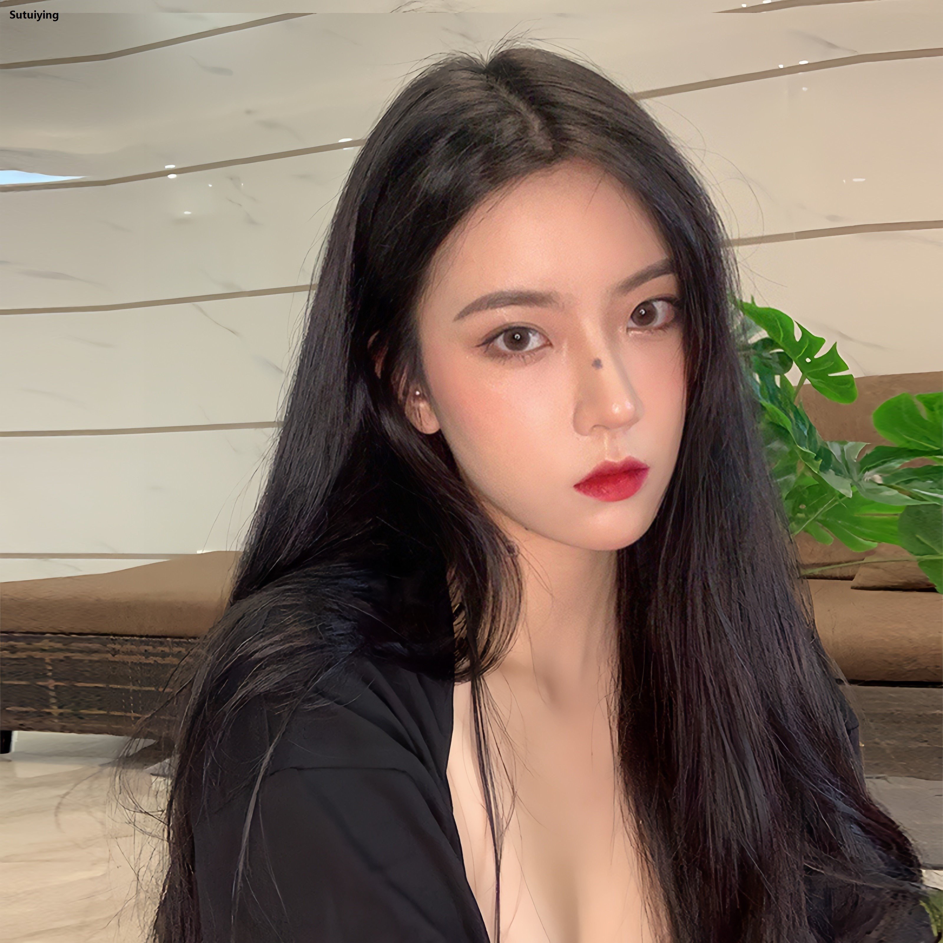 Sutuiying Wig woman natural whole head set whole long hair fashion New style black long straight long hair synthetic fiber hair