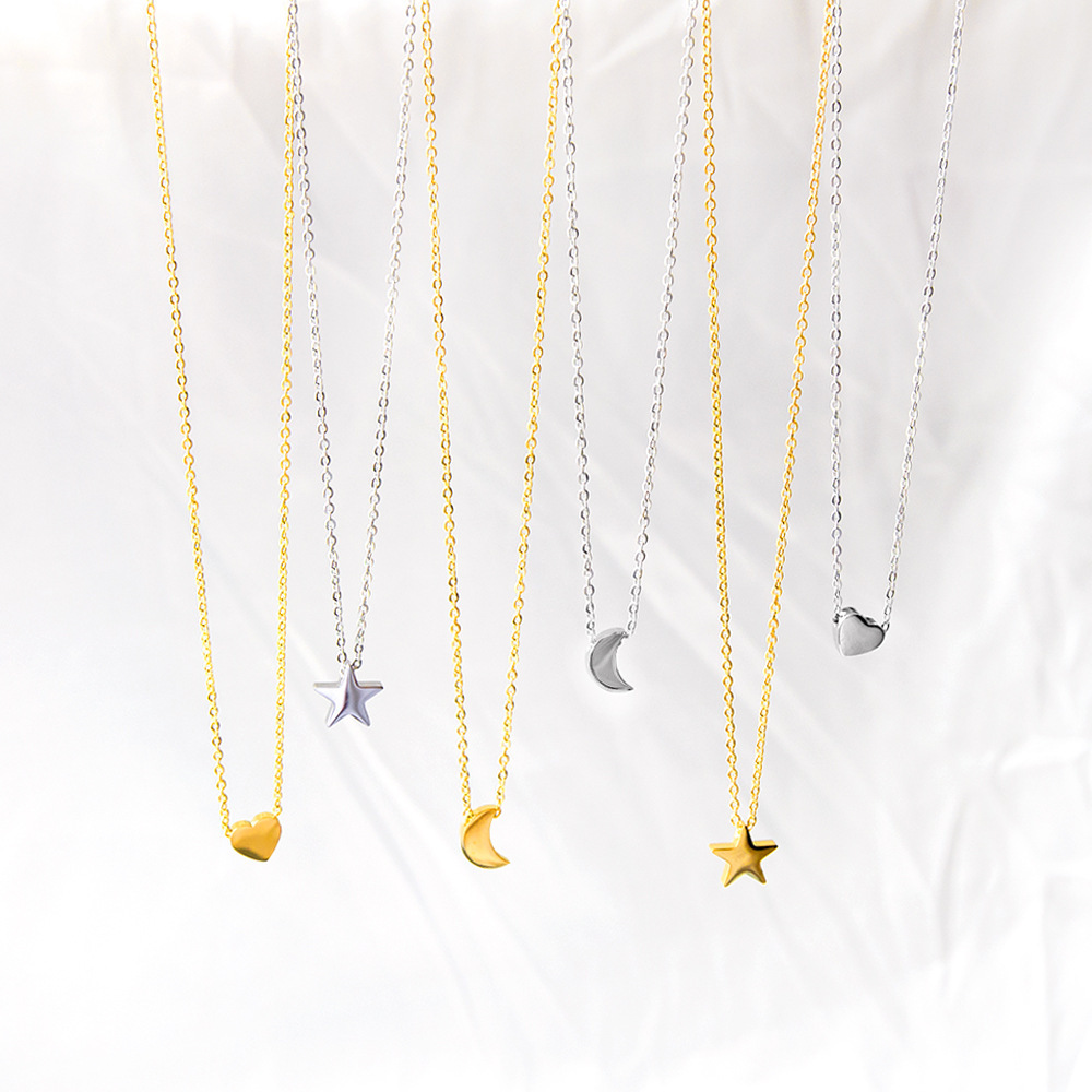 【New Arrivals】New female stainless steel titanium steel non-fading golden star moon pendant clavicle chain love necklace