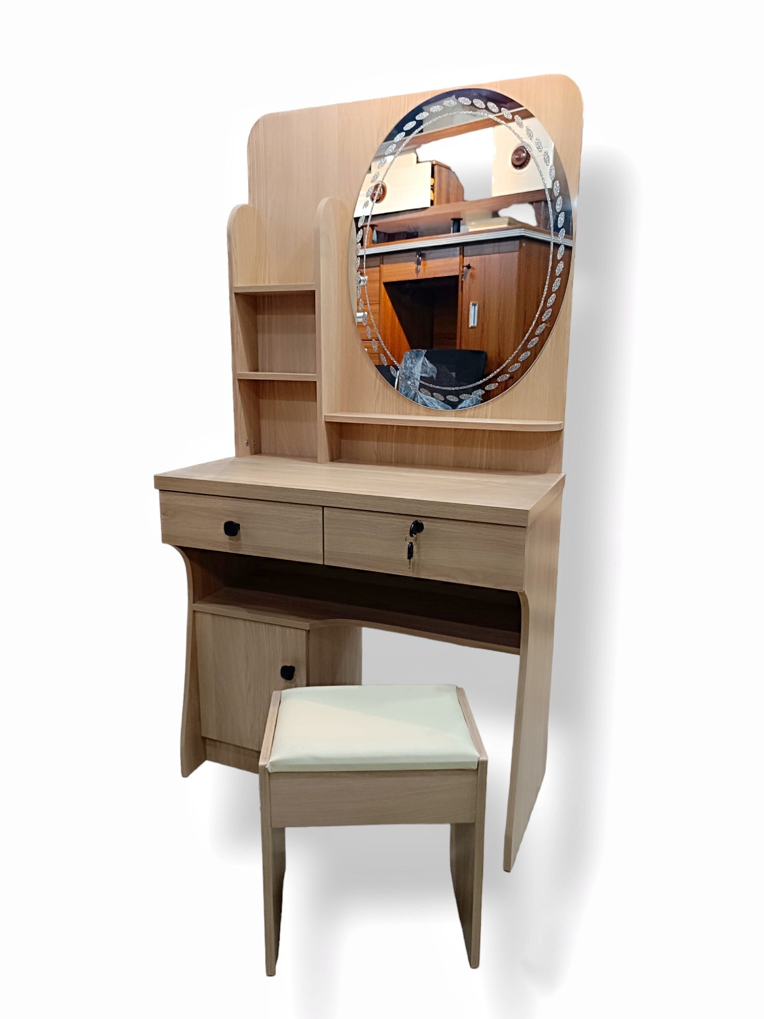 Makeup Dressing Table With Light Mirror