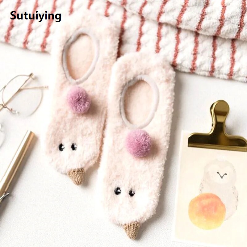 Sutuiying 【DM bag factory Store】Thicken Warm ladies Cute Fashion Plush Sleep ladies New style Funny Cute Winter New Kawaii Bear Claw Boat Winter Soft Home