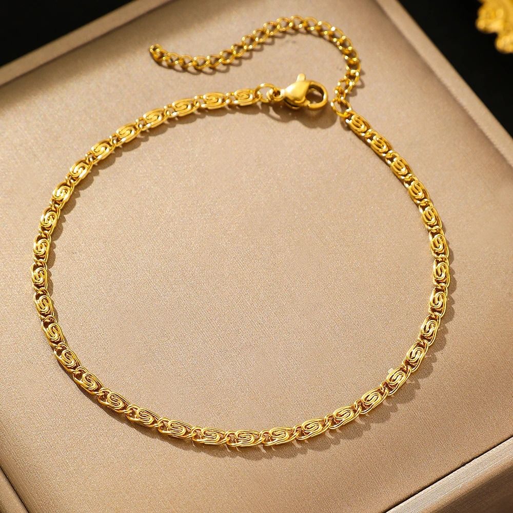 Thin Stainless Steel Bracelet Paper Clip Hollow Out Hands Jewelry Exquisite Elegant Bracelets Women Gift