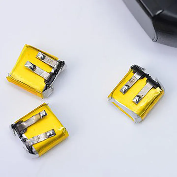 consuming a product. Part Number Custom 18650 Lithium Ion Battery Pack 11.1V 2600mAh MAIN PARAMETER Rated Capacity 2600mAh Nominal Voltage 11.1V Max Charge Voltage 12.6V Discharge Cut Off Voltage 8.25V Charging Current 1A Max. Continuous Discharging Curre