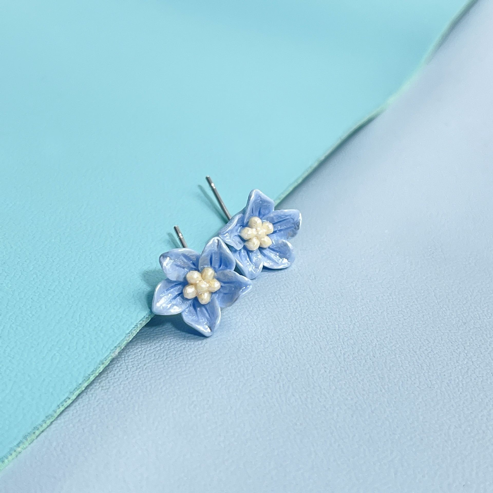 【Best Price Guaranteed】Silver Needle Spring and Summer New Resin Flower Earrings Simple Small Fashion Earrings Women's Sweet Ins Fresh Earrings