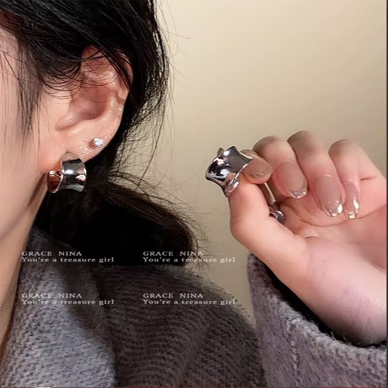 【Mega Style Geometric Metal Ring Earrings Women's Autumn and Winter Simple Fashion High-end Elegant All-match Jewelry