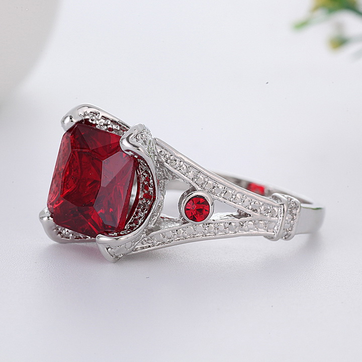 【Qian poem li Store】Elegant Cute Silver Color Big Red Crystal Rings for Wo Engaget Wedding Fashion Cubic Zirconia Wo Rings