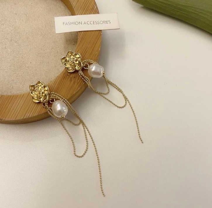 Masala Beads Vintage Style Gold Flower And Pearl Drop Earring With Long Chain Tassel Design Ear Wear Women's Elegant Pearl Flower Spark Earrings Jewelry Accessories Gifts