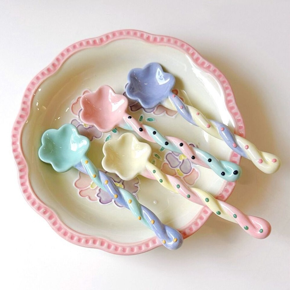 New Instagram Style Long Handled Spoon Ceramics Household Stirring Spoon Flower Shaped Hand Painted Sugar Spoon