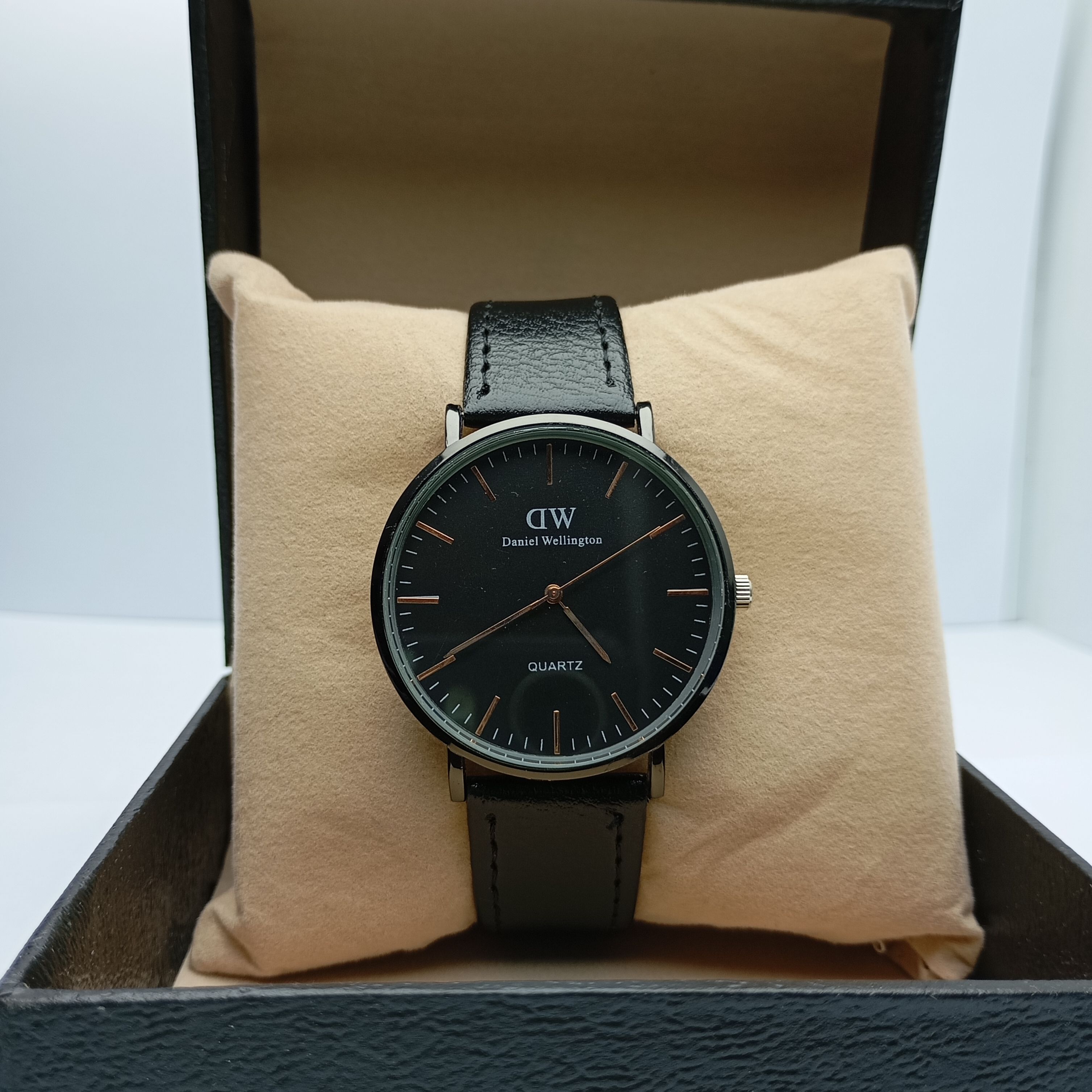 Round Black Dial Black Leather Belt Casual Design Watch For Women || Sold By Best Supplier