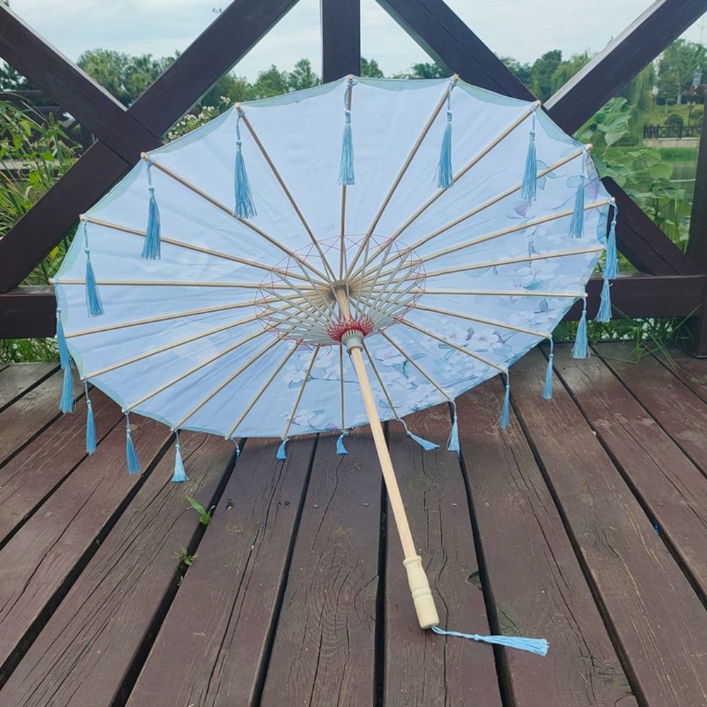 Vintage 70cm Silk Fabric Tassel Umbrella Chinese Style Handheld Ancient Dance Umbrella Rainproof Windproof Tassel Umbrella Hanfu Photography Prop