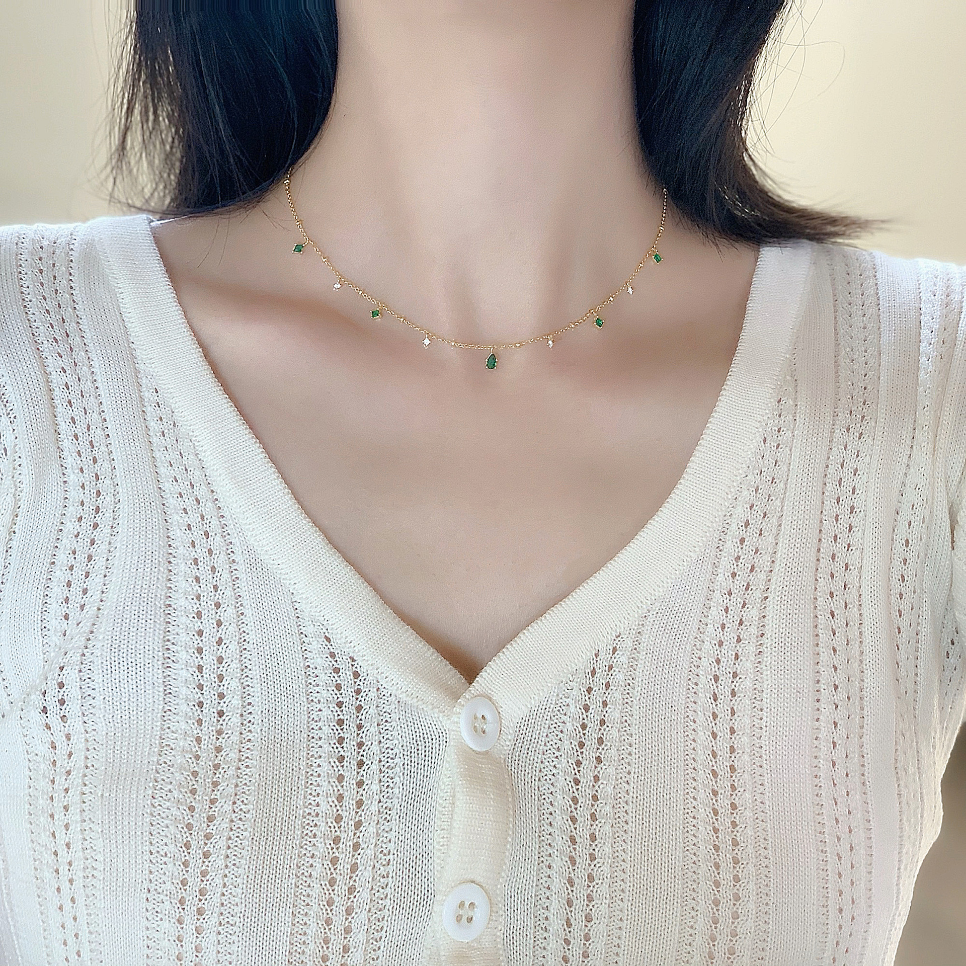 【Mega Sale】Exquisite Retro Emerald Elegant S925 Gold Plated Clavicle Chain Niche Design Necklace Women