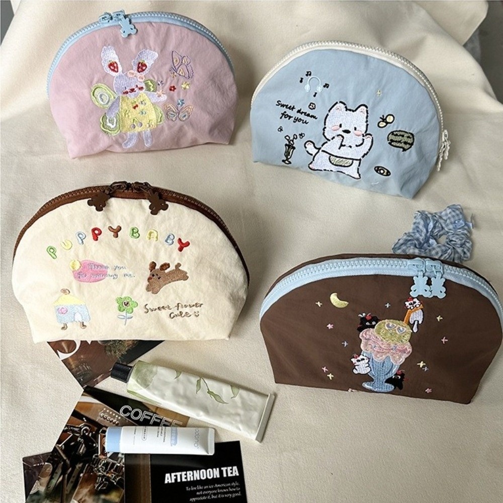 Portable Cartoon Embroidery Storage Bag Nylon Large Capacity Cosmetic Bag Ultralight Zipper Travel Toiletry Bag