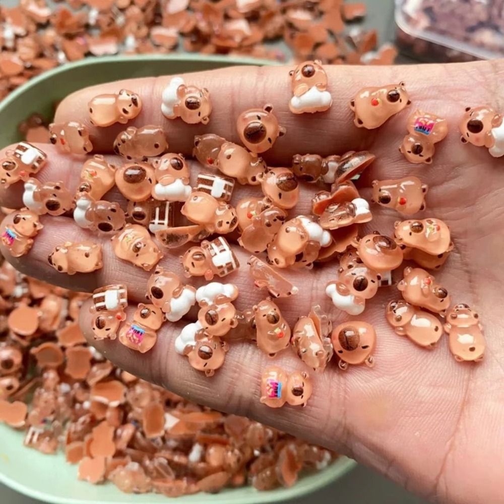 100 pcs New Mini Size Mini Capybara Miniatures Cartoon Style Creative Accessories Capybara Doll Ornaments Cute Design Micro Landscape