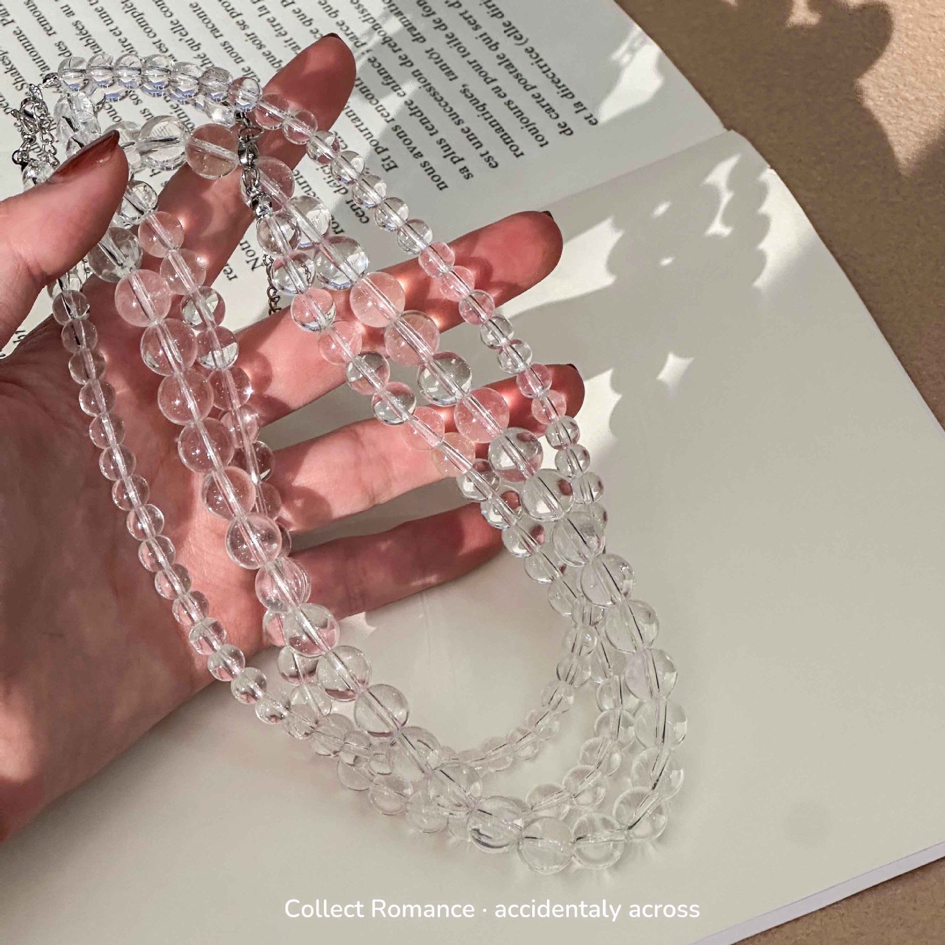 【Fresh designs】New Style Summer Ice White Crystal Glass High-permeability Necklace All-match Simple Round Bead Clavicle Women