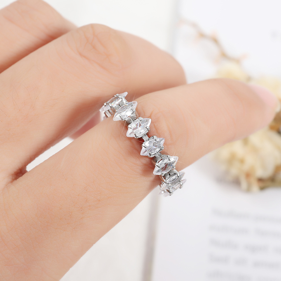 【Prices are low- Now don't beslow】Summer Full Diamond Zircon Ring Niche High-end Jewelry Women's Fashion