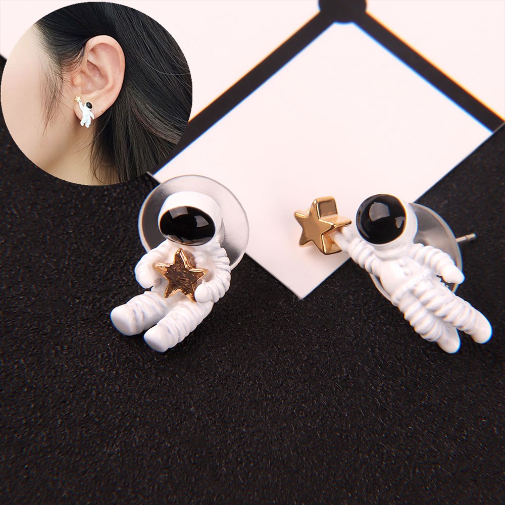 【Happy LifeStore】Creative Cosmonaut Earrings Space Star Ear Stud Cute Cartoon Earrings Wo Fashion Jewelry Gifts