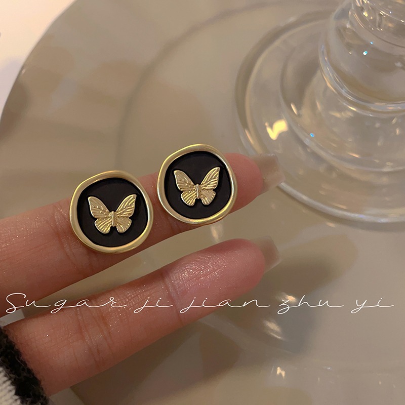 【New Arrivals】Vintage Frosted Gold Butterfly Earrings 2023 New Niche Design Autumn and Winter Black Earrings Women's High-end