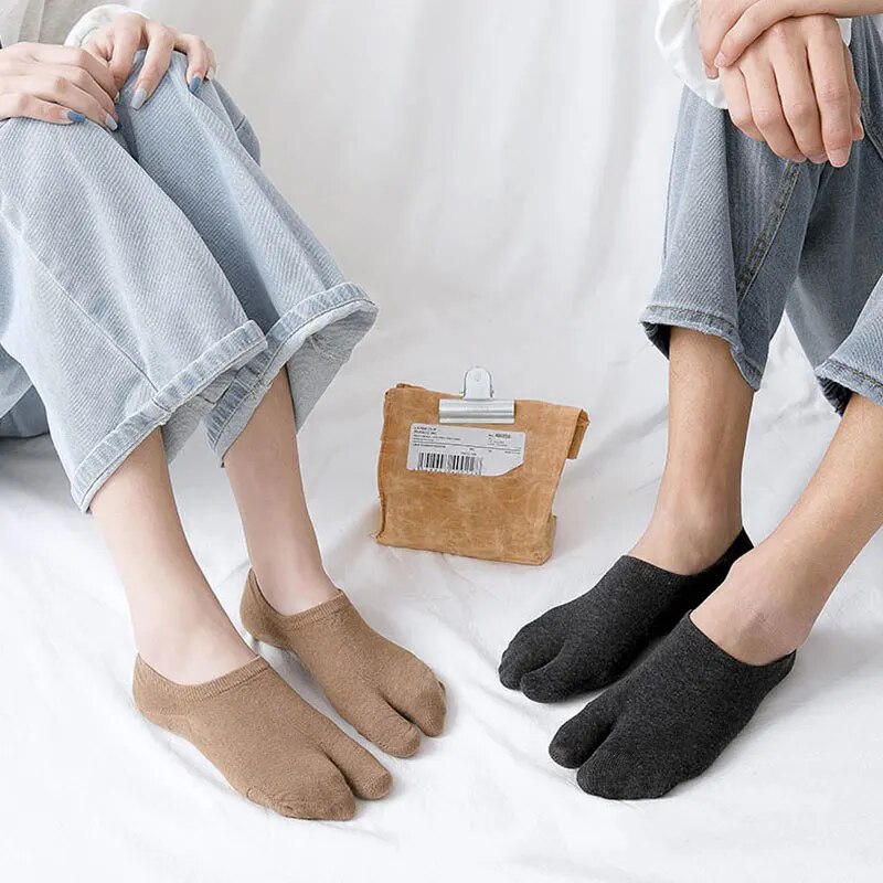 HOT 1Pair Couple Solid Color Tabi Socks Flip Flop Kimono Two-Toed Split Toe Sandal Socks Low Cut Non-Slip Unisex
