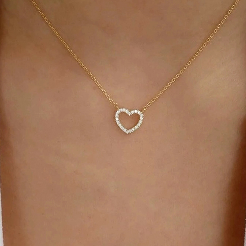 【Special offer】New Full Diamond Heart Clavicle Chain Creative Retro Simple Full Diamond Ring Butterfly Pendant Necklace Women
