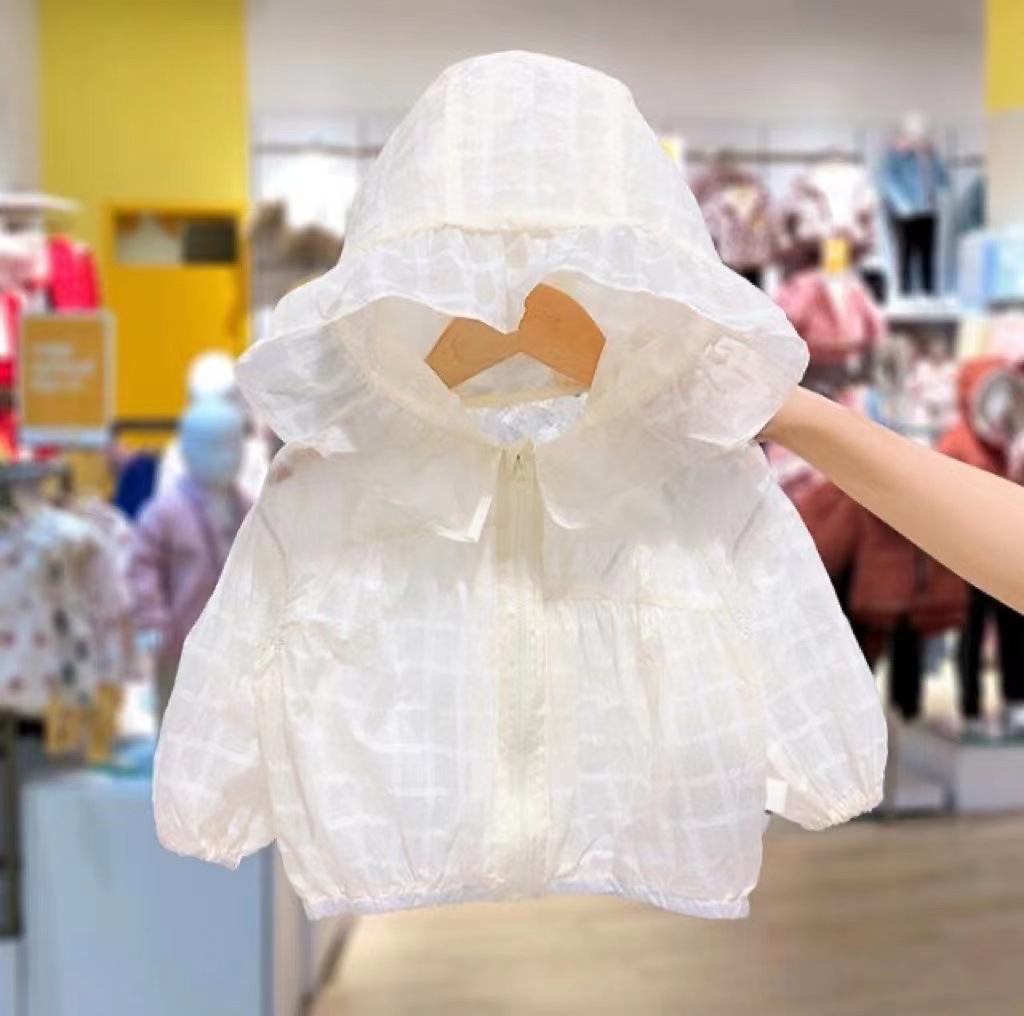 Babies and toddlers summer new male and female babies foreign fashion sunscreen clothing, light and breathable hooded children's small coat tide