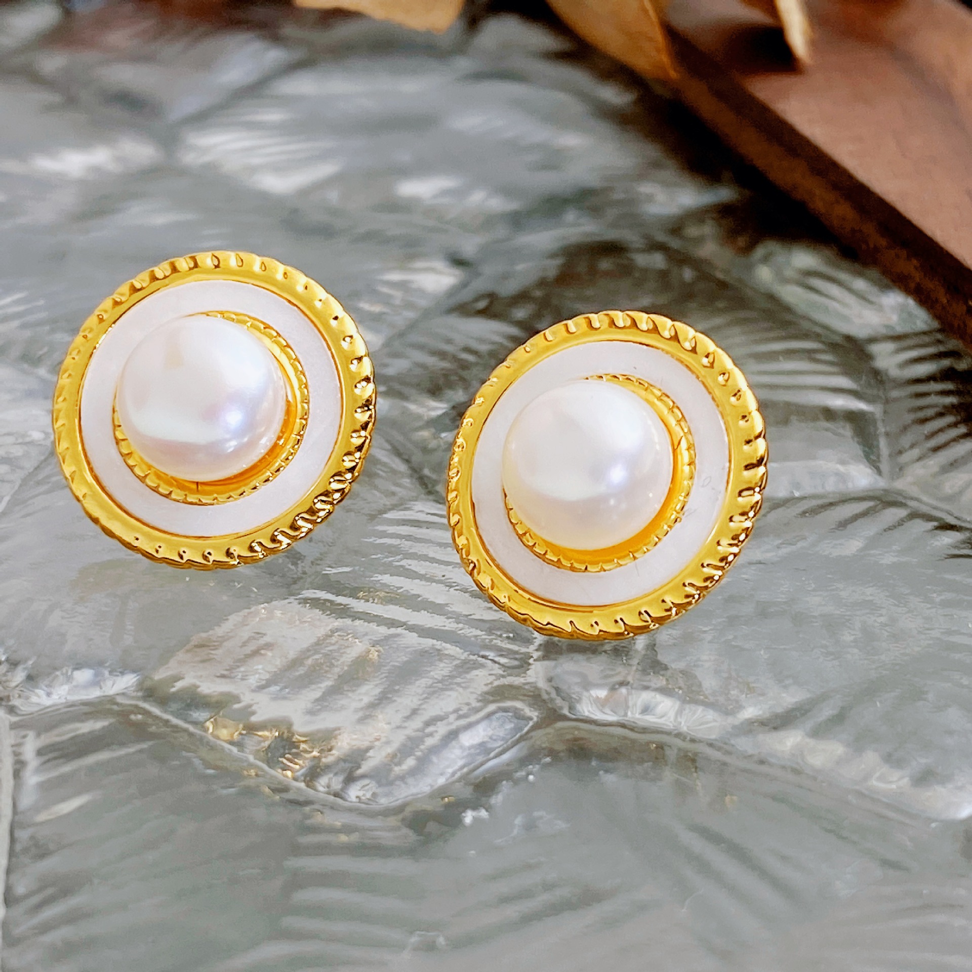 【Mega Sale】Super new retro style high-grade bright natural freshwater pearl earrings s925 silver needle hemp lace