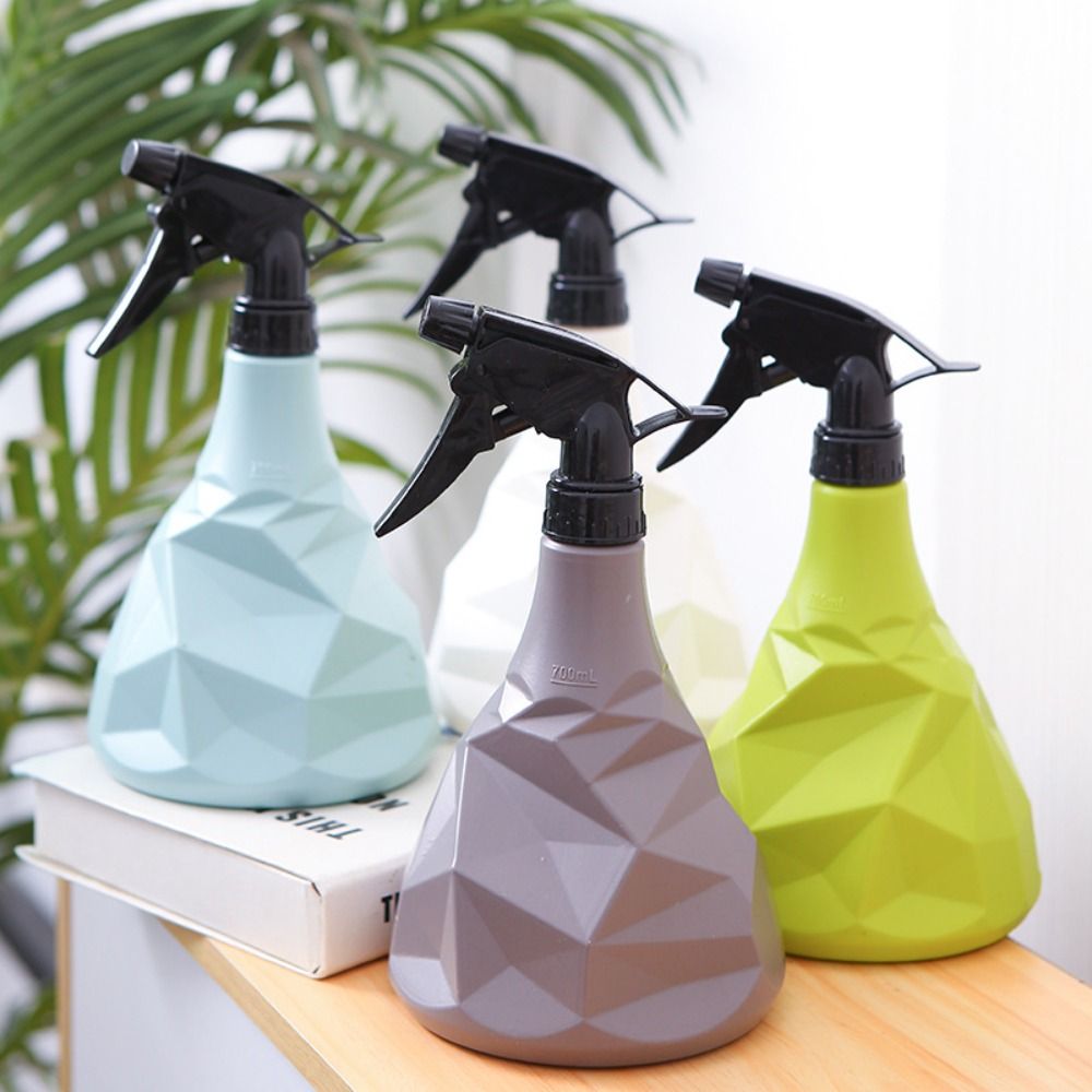 Portable Multicolor Gardening Spray Bottle Plastic 700ml Household Planting Sprayer Fine Mist Hairdressing Tools Hand Pressure Watering Cans