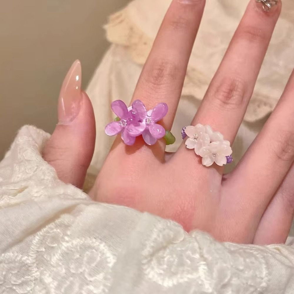 New Korean Style Violet Flower Acrylic Ring Unique White Lily Index Finger Ring Women Jewelry Creativity Fold Elastic Beaded Ring