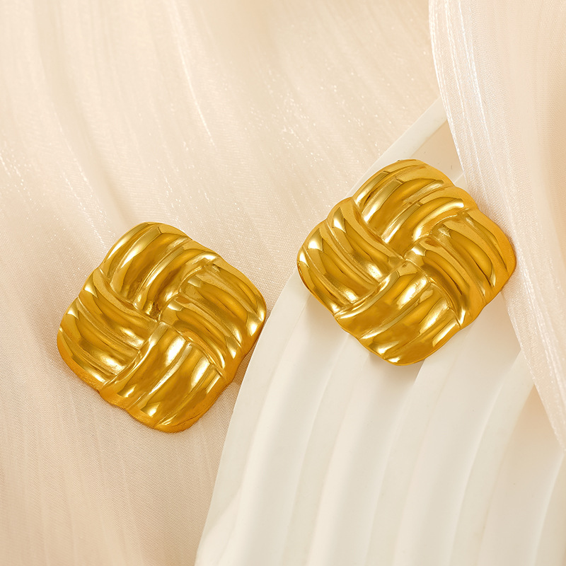 【Trendy designs】INS style gold stainless steel titanium steel spiral Zi grid horizontal and vertical striped earrings earrings earrings female