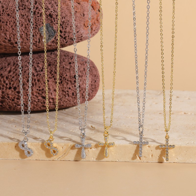 【Best Price Guaranteed】New Infinite Love 8 Cross Zircon Small Pendant Necklace Women's Simple Cute Niche Collarbone Chain