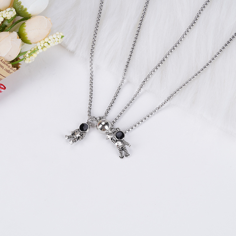 【New Arrivals】2021 couple necklace magnets attract the same pair of student stainless steel keel chain personalized gift for women