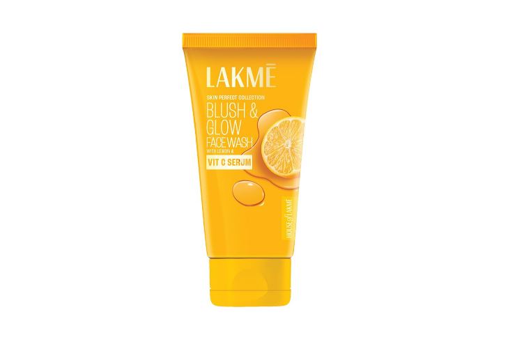 Lakme Blush & Glow Brightening Face Wash Lemon With Vitamin C Serum (100g)