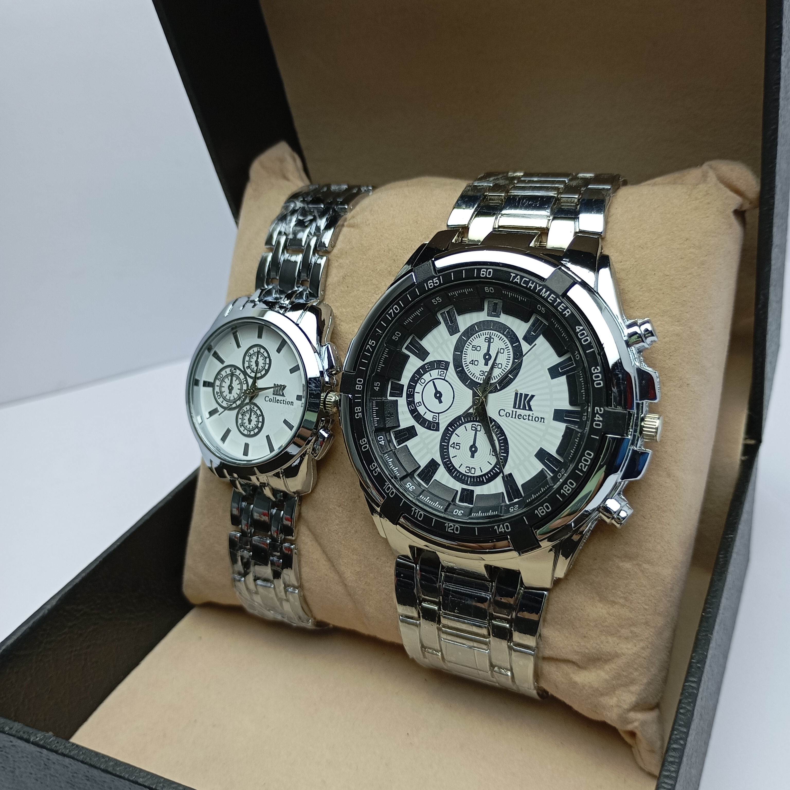 Couple Watch || Black Stainless Steel Silver Chain White Dial Quartz Movement Fashionable Design Wrist Couple Watch ||