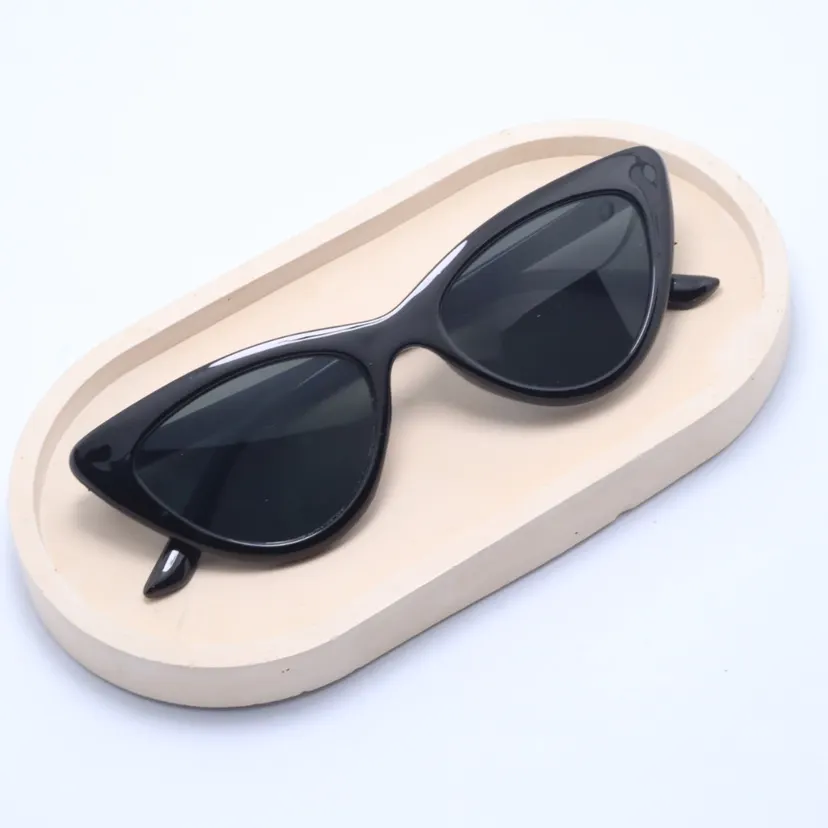 Sunglasses for Women - Classic Square Trendy Style