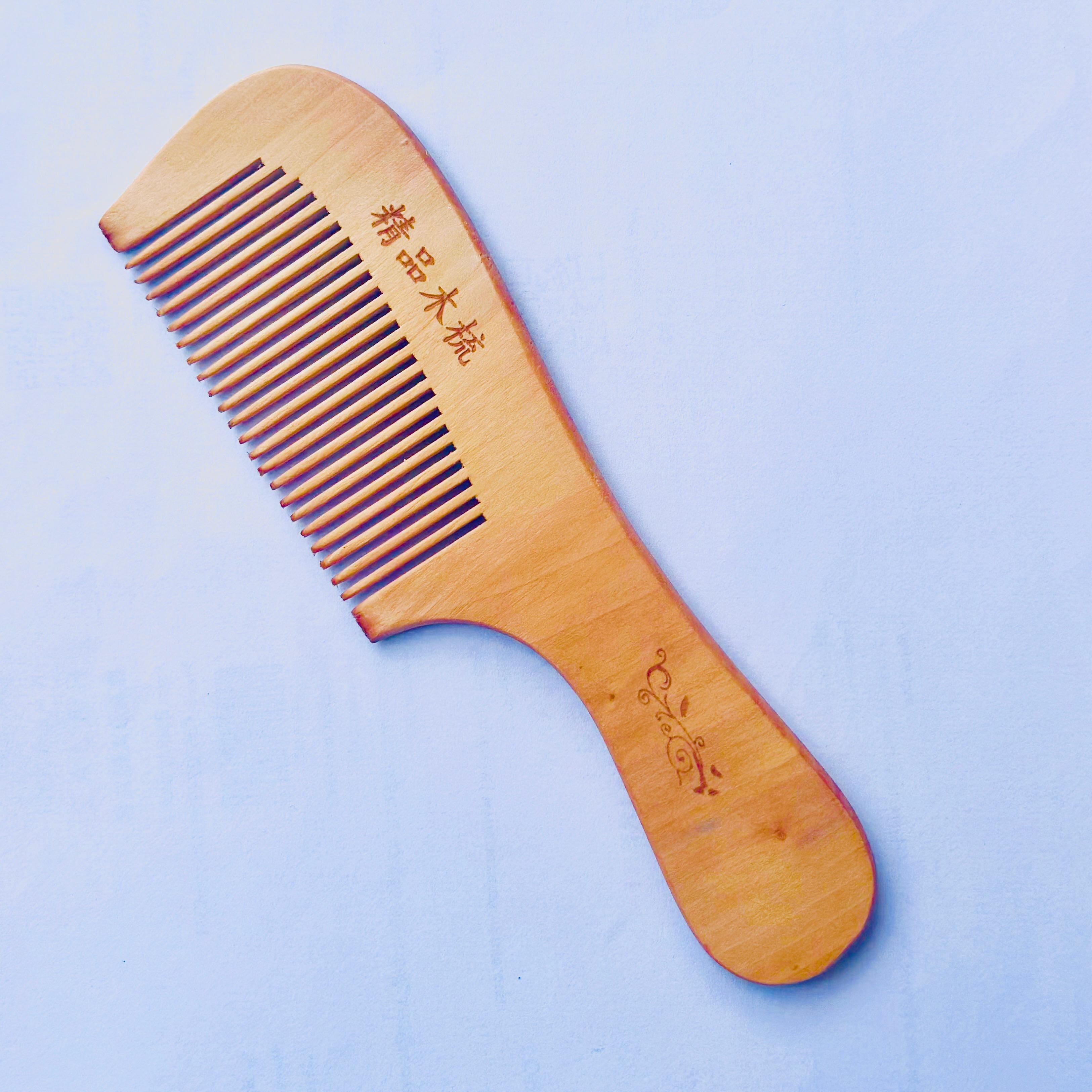 1 Pc Natural Peach Solid Wood Comb