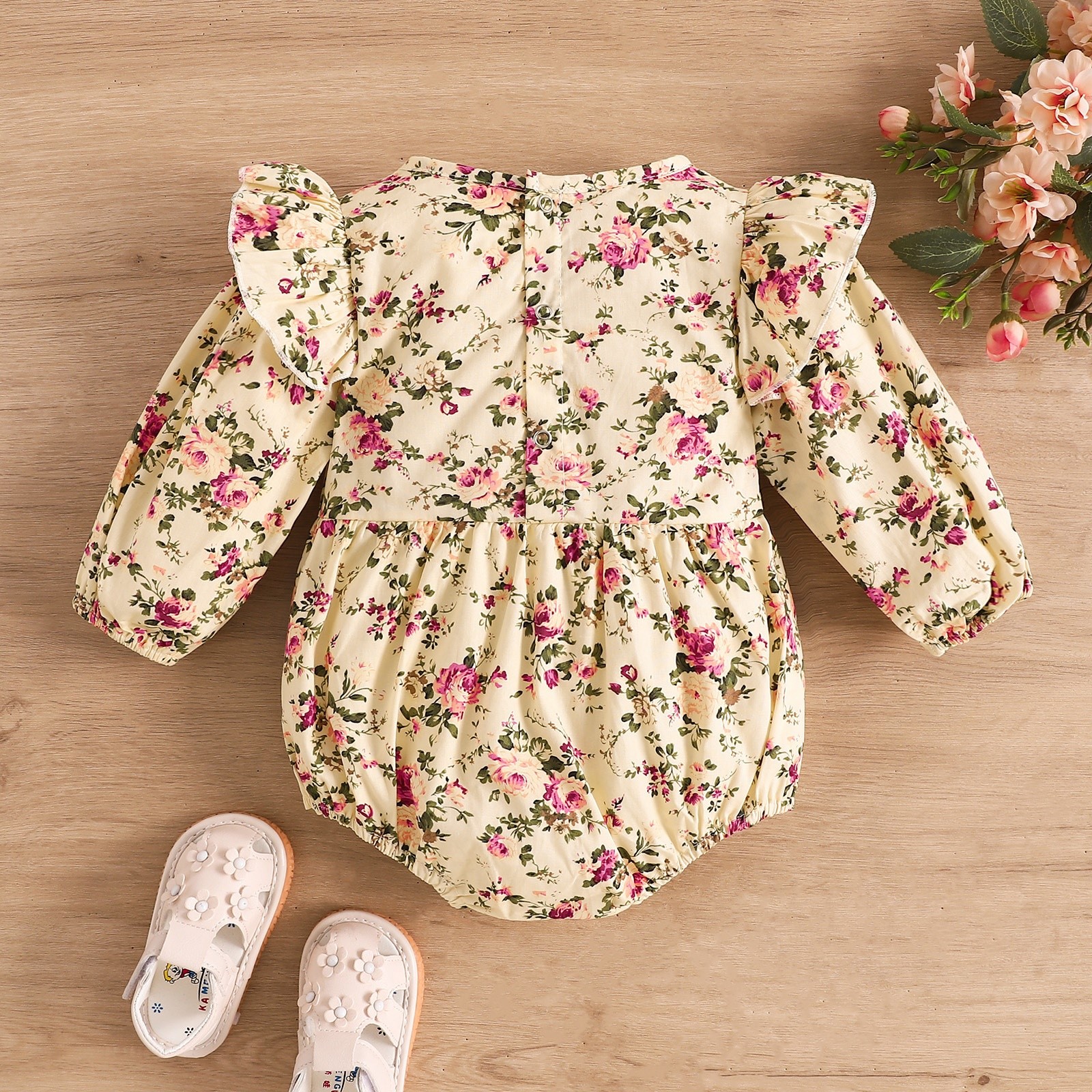 2024 new Korean version of the baby girl long-sleeved floral hayi fart wrap fart jacket