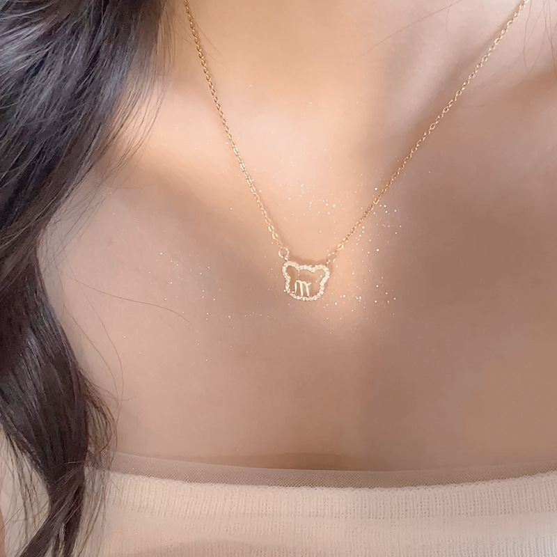 【Hottest Trends】Cubs Cute Necklace Women's Light Luxury Niche Diamond Collarbone Chain 2023 New Women's High-end Sense Woolen Chain Accessories