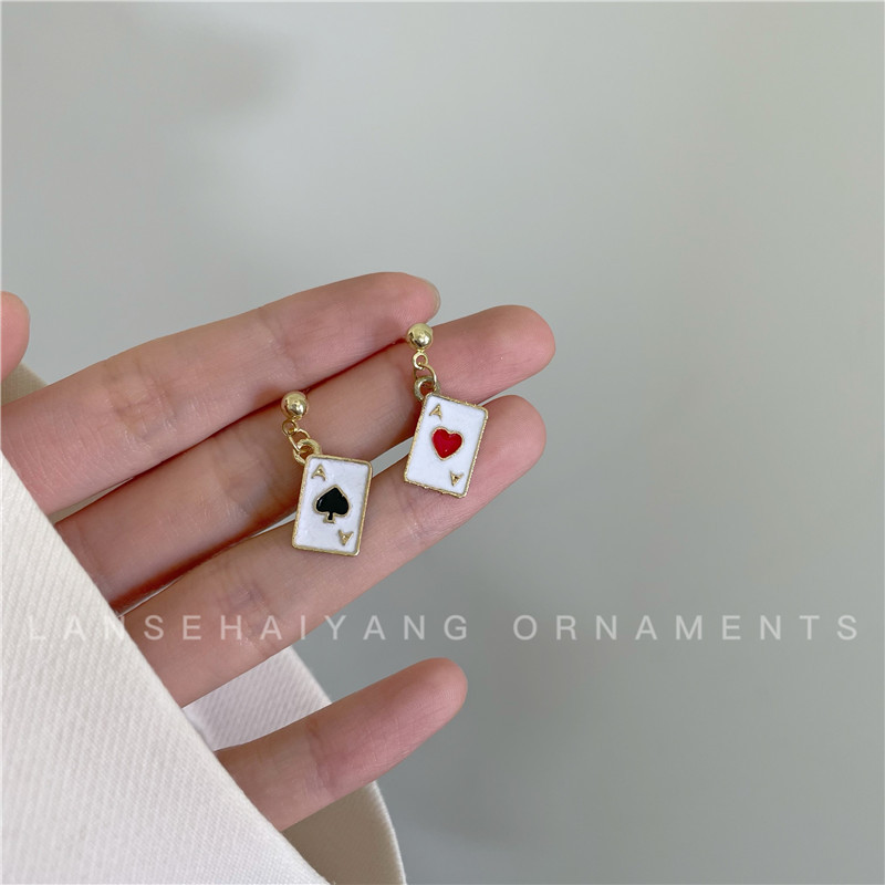 【Best Price Guaranteed】Japanese and Korean Style Love Poker Earrings Women's All-match Simple Personality Girl's Earrings 2021 New Fashionable Ear Clip